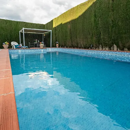 Casa De La Vega